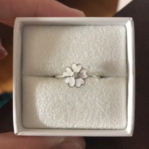 Pandora Daisy Ring